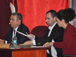 Kuşadası Belediyesi Meclisi Toplandı