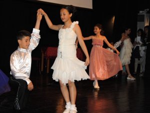 Büyükşehir Belediyesi, 'Anneler Günü' Etkinliği Düzenledi