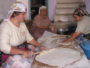 Aydın’da Bazlama ve Yufka Geleneği Unutuluyor