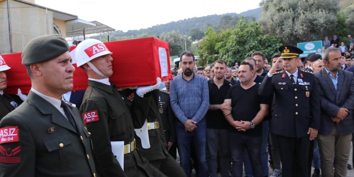 Kuyucak’ta Mehmetçik’e son görev.. Askeri törenle sonsuzluğa uğurlandı