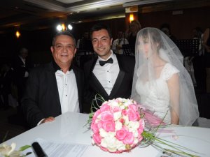 Özer Kayalı, İlk Nikahını Kıydı