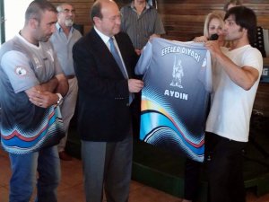 Efeler Belediyesi Engellilerle Buluştu