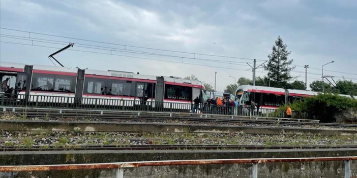 Tramvayların çarpışması sonucu 26 kişi yaralandı