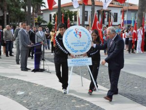 19 Mayıs Kuşadası'nda Buruk Kutlandı