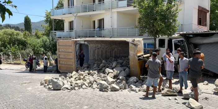 Aydın'da zincirleme trafik kazasında 6 kişi yaralandı