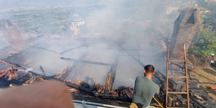 Bozdoğan’da korkutan yangın! İki ev küle döndü