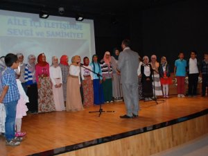 Aybey: Ailede Ben Dilini Bize Çevirmeliyiz