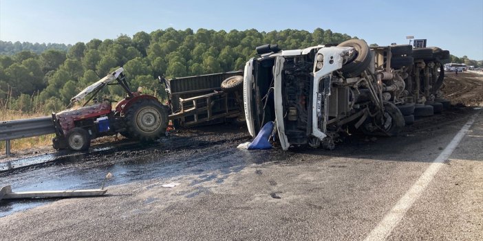 Kamyon traktör römorkuna çarptı! 1 kişi öldü, 1'i çocuk 4 kişi yaralandı