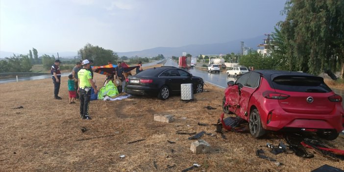 Aydın'da iki otomobilin çarpıştığı kazada 6 yaralı!