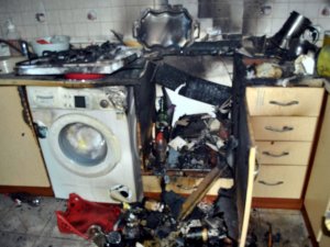 Ocakta Unutulan Yemek Evi Harabeye Çevirdi