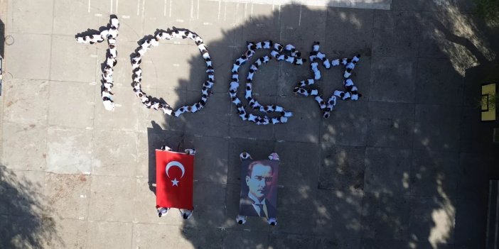 Aydın’daki miniklerden “Cumhuriyet'in 100. yılı” koreografisi