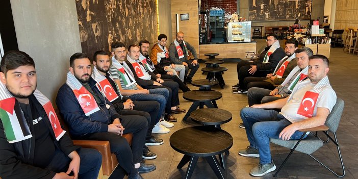 AK Parti Nazilli Gençlik Kollarından, Starbucks şubesinde protesto