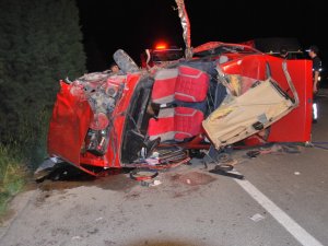 Bu Araçtan İki Kişi Sağ Çıktı