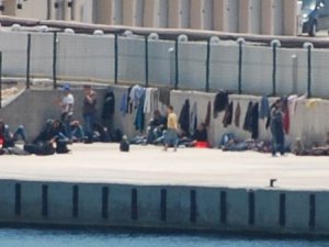 Didim’de Sahil Güvenlik 26 Kaçak Yakaladı