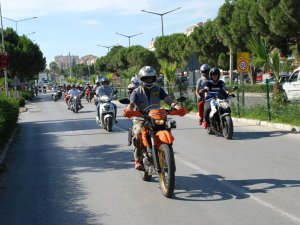 Motosiklet Tutkunları Didim’de Buluştu