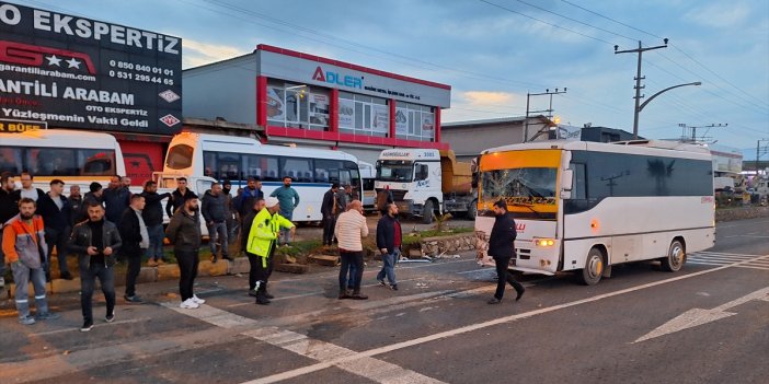 Kontrolden çıkan tır 3 araca çarptı: Kaza anı kamerada..