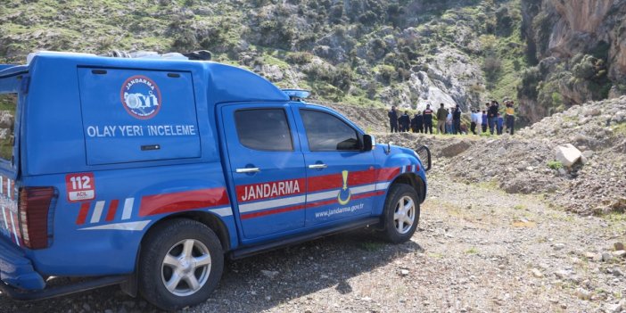 Kan donduran görüntü! Spil Dağı'nda erkek cesedi bulundu