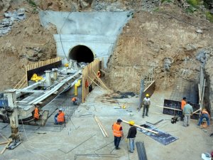 Gökbel Barajı’nda Derivasyon Sağlandı