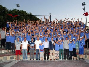 Davutlar’da Gençlik Kampı Açıldı