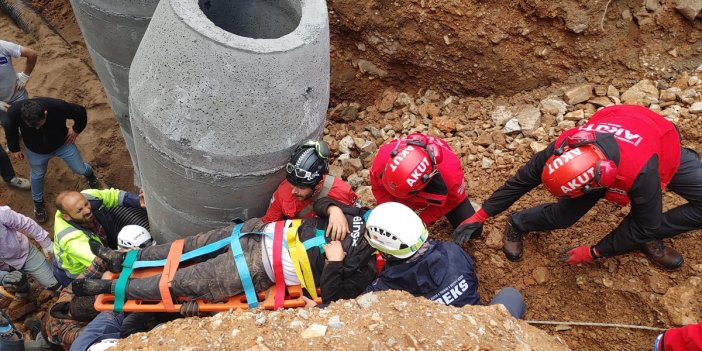 İnşaat alanındaki heyelanda toprak altında kaldılar! 2 işçi böyle kurtarıldı