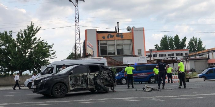 Nazilli’de yürekler ağza geldi! Yolcu otobüsü otomobile arkadan çarptı: 1 yaralı