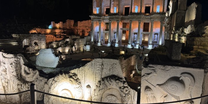 Efes Antik Kenti'nde gece müzeciliğine yoğun ilgi! Gece 12'ye kadar ziyaretçi kabul ediyor