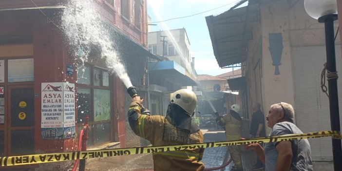 Restoran olarak işletiliyordu! Tarihi binada korkutan yangın