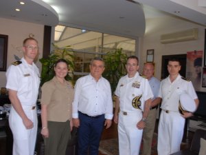 Kuşadası Protokolü, ABD Askeri Gemisi'ni Ziyaret Etti