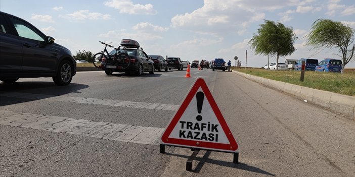 Henüz 23 yaşındaydı... İstinat duvarına çarpan motosikletin sürücüsü öldü