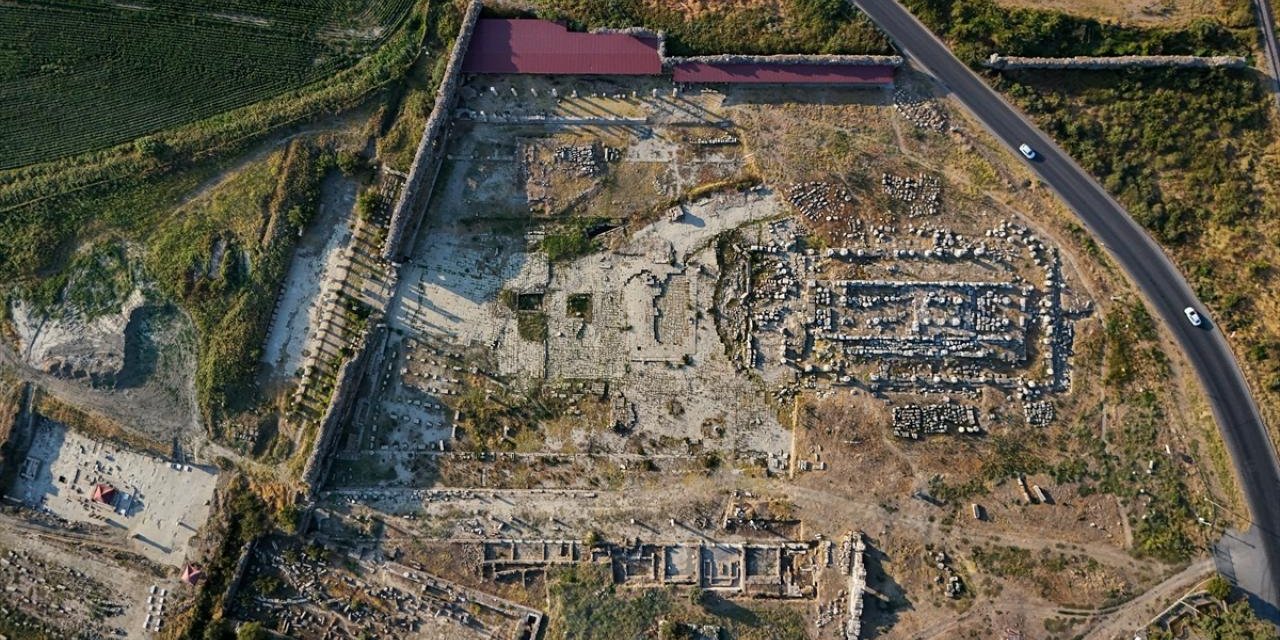 Aydın'ın MÖ 4. yüzyıldan kalma antik kenti "Magnesia"