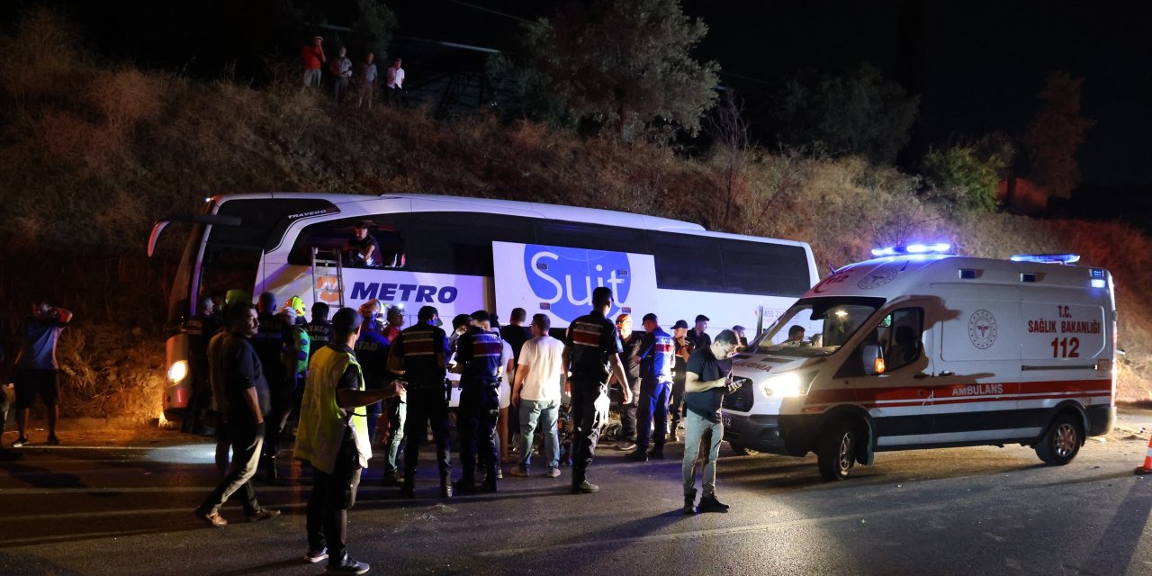 Aydın’da yolcu otobüsü yan yattı: 1 ölü, 10 yaralı