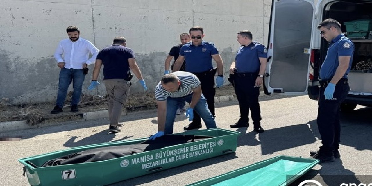 Babasını boş araziye götürüp öldüren genç polise teslim oldu