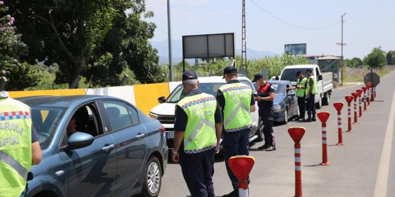 Aydın’da yol uygulamasında 21 düzensiz göçmen yakalandı