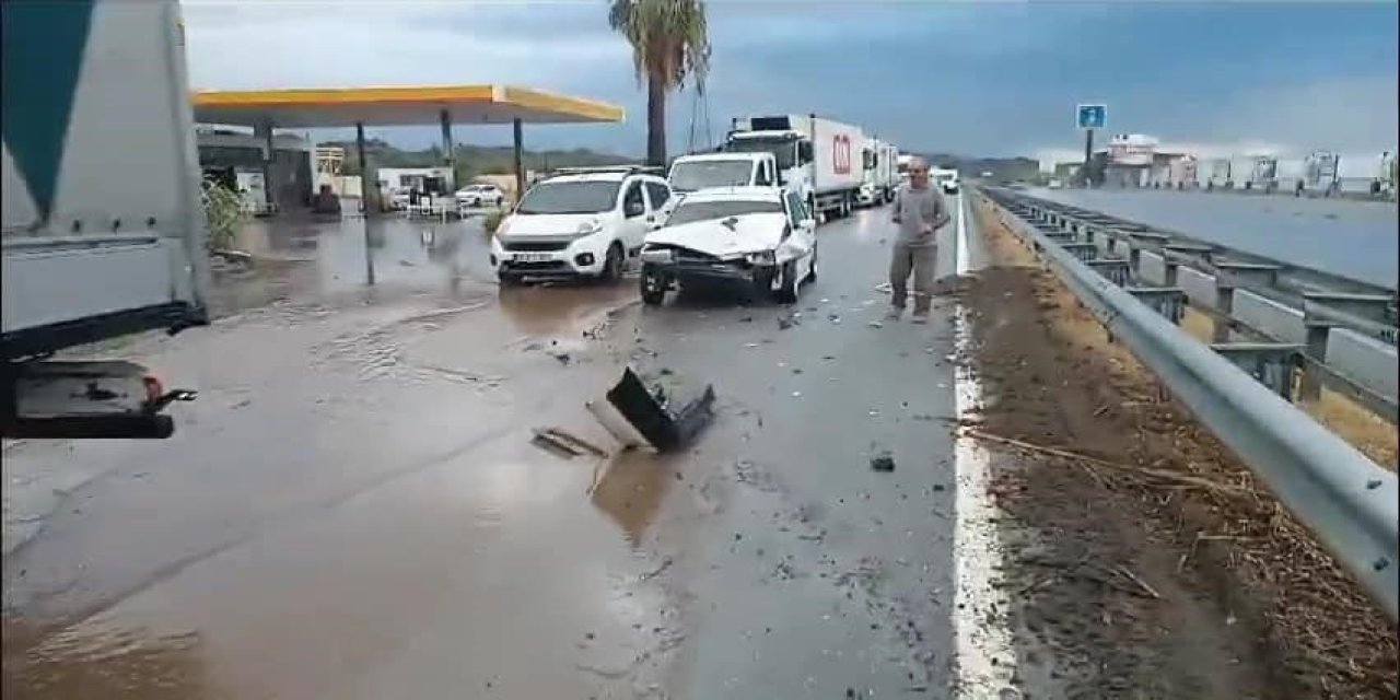 Sağanak kaza getirdi: 3 yaralı