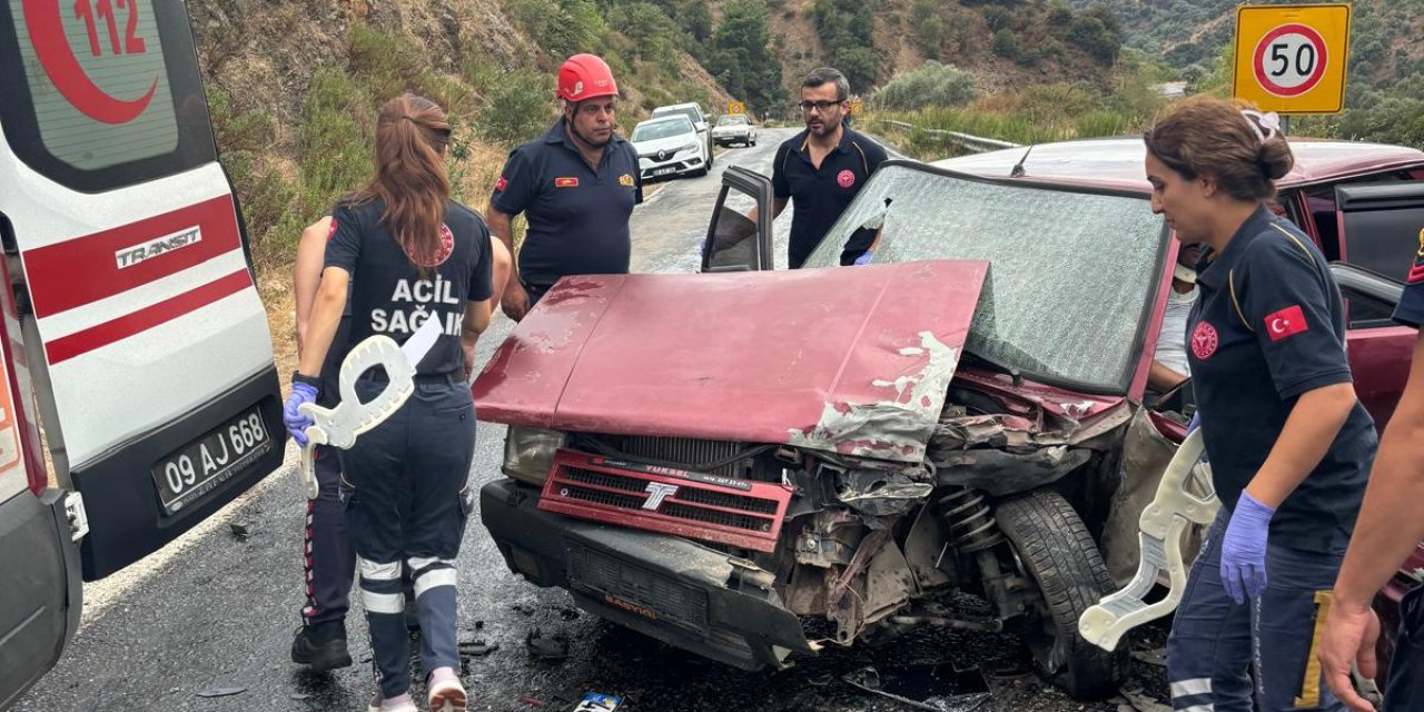 Nazilli-Beydağ kara yolunda kaza: İki otomobil kafa kafaya çarpıştı: 2 yaralı!