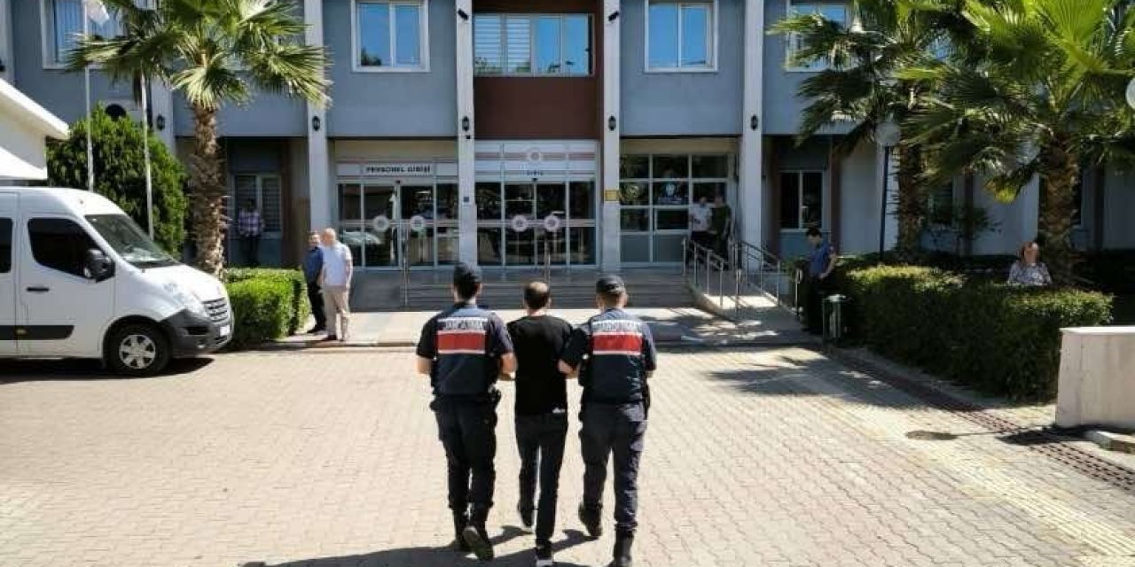 Nazilli'de operasyon! 30 yıl hapis cezasıyla aranan firari hükümlü sahte biletle yakalandı