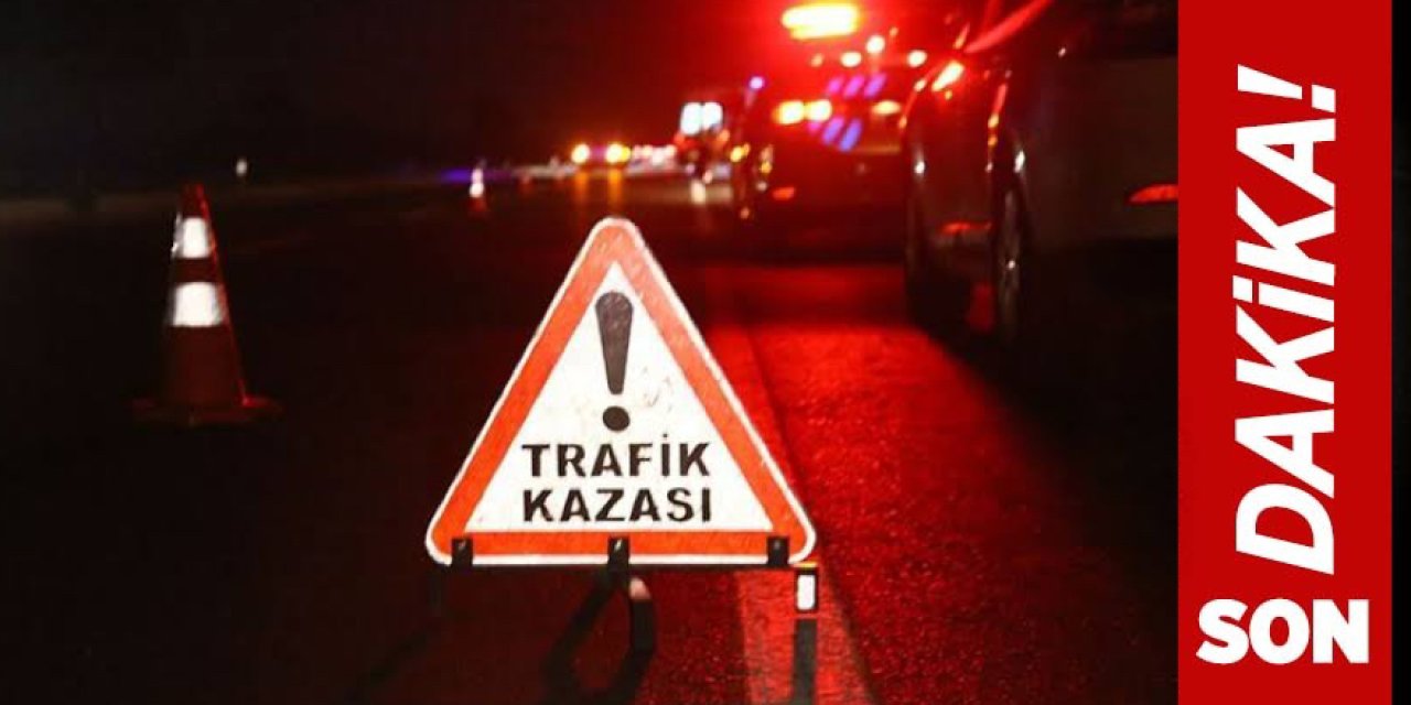 Ticari araç motosiklete çarptı: 2 ölü