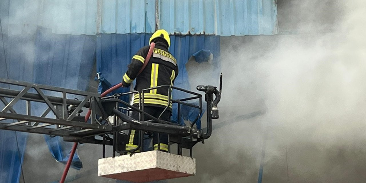 Nazilli'de korkutan yangın: 2 kişi hastaneye kaldırıldı