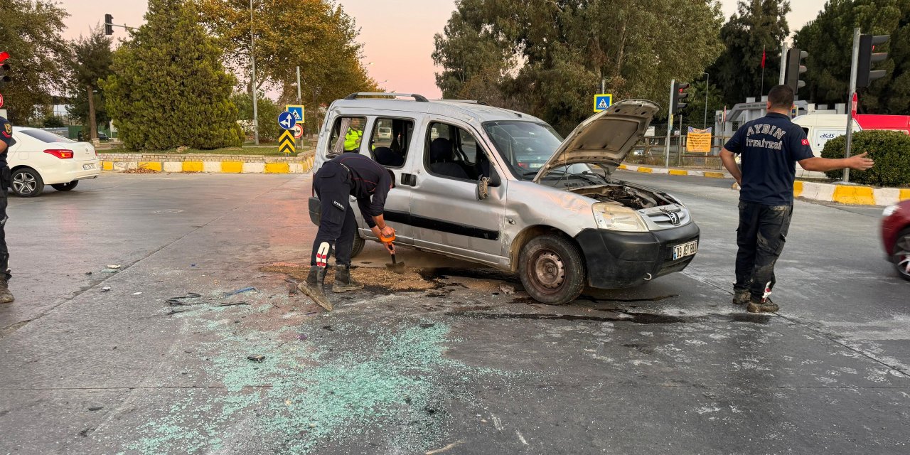 Aydın'da hafif ticari araç takla attı: 3 yaralı