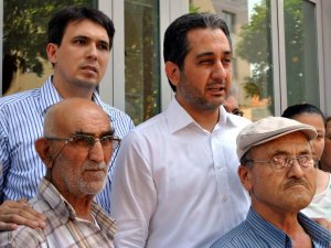 Aydınlılar Başbakan Erdoğan’a destek için kuyruğa girdi