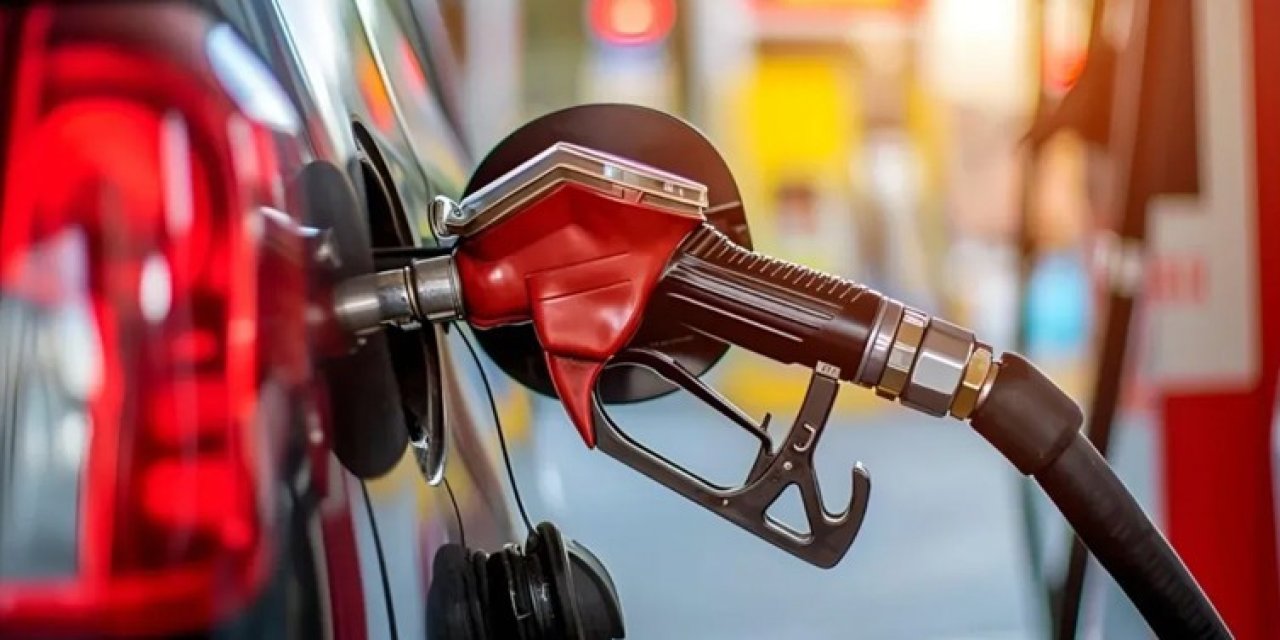 Benzine gece yarısı zam geliyor