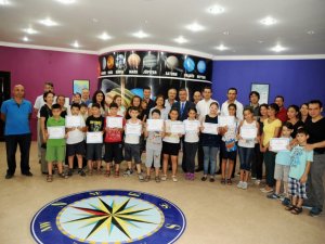 Bilim Deney Evi Öğrencilerine Katılım Belgeleri Verildi