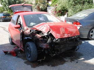 Didim’de Polisten Kaçan Şüpheli Kaza Yaptı