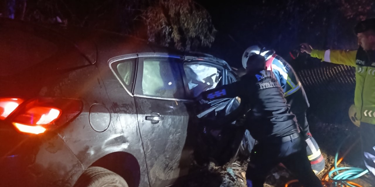 Aydın’da feci kaza: Anne hayatını kaybetti, baba ve çocuk yaralı!