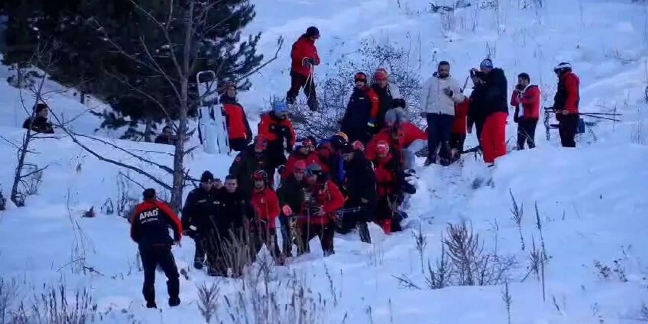 Palandöken Kayak Merkezi’ne çığ düştü: Yaralılar var