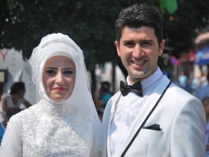 Düğünü Bırakıp Erdoğan'ın Mitingine Gittiler