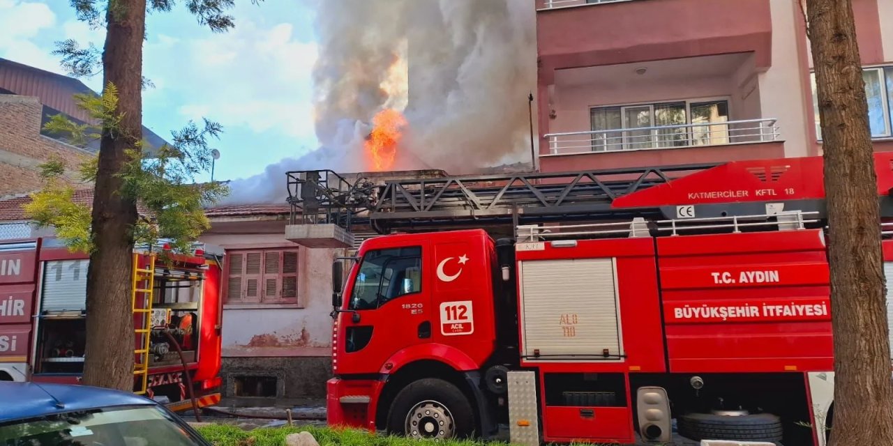 Nazilli’de korkutan yangın! Alevler öğrenci yurdunun kapısına dayandı