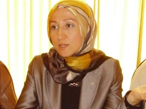 AK Parti'de Demet Pilevneli görevinden istifa etti