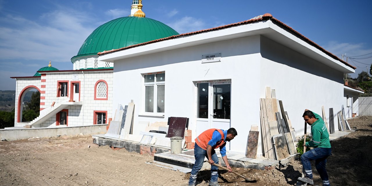 Kuşadası Belediyesi'nden camilerde çevre ve peyzaj düzenlemesi