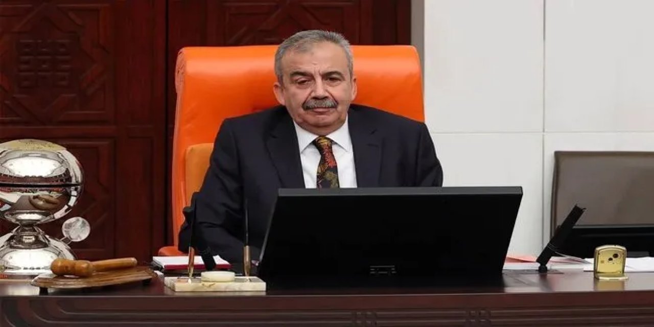 Uzun süredir hastanede tedavi görüyordu! Sırrı Süreyya Önder hayatını kaybetti